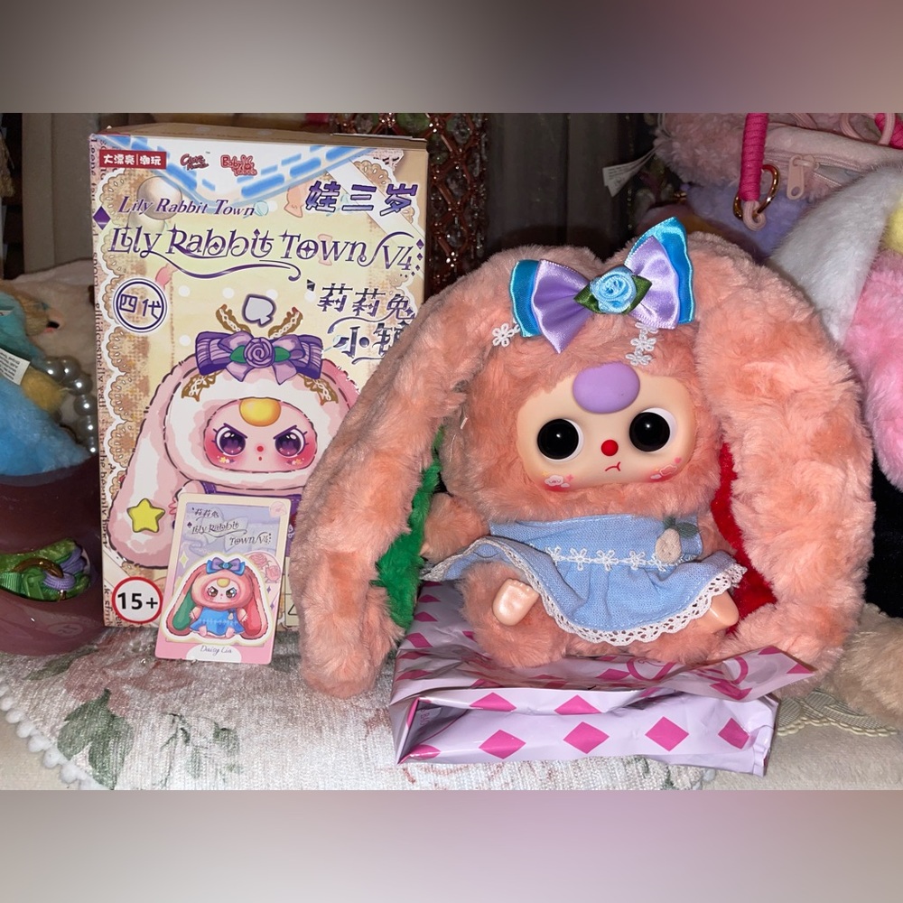 Lily Rabbit Town V4 - Daisy Lia